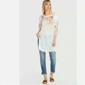 Johnny Was Belina Tunic White  Floral Embroidered Top eyelet details